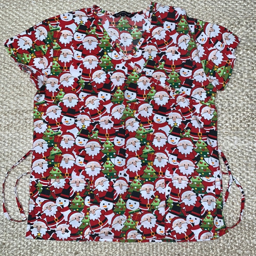 DonatedNWOT Christmas Scrub Top Small Cassandra O